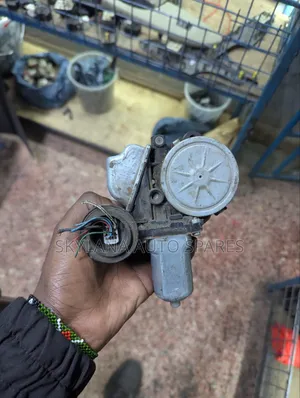 Toyota Vitz Window Motor (Used, Ex-Japan)