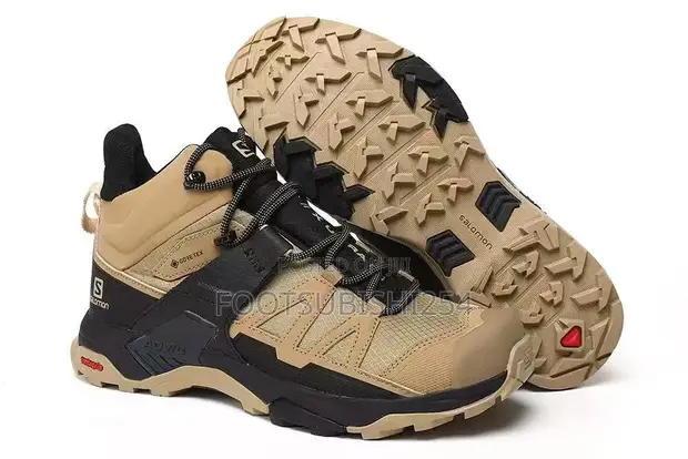 Salomon Boots - Mpya Kabisa - 1