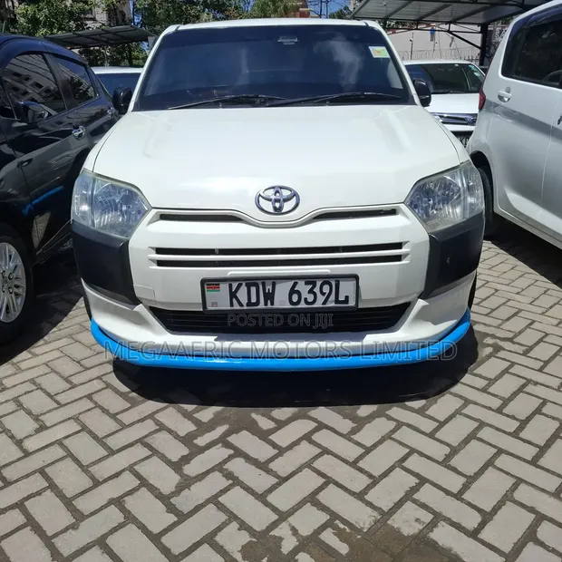 Toyota Probox 1.5 F 2WD 2016 White - 1