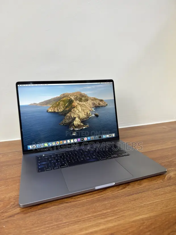 Apple MacBook Pro 16" Intel Core i9 64GB RAM 1TB SSD - 1