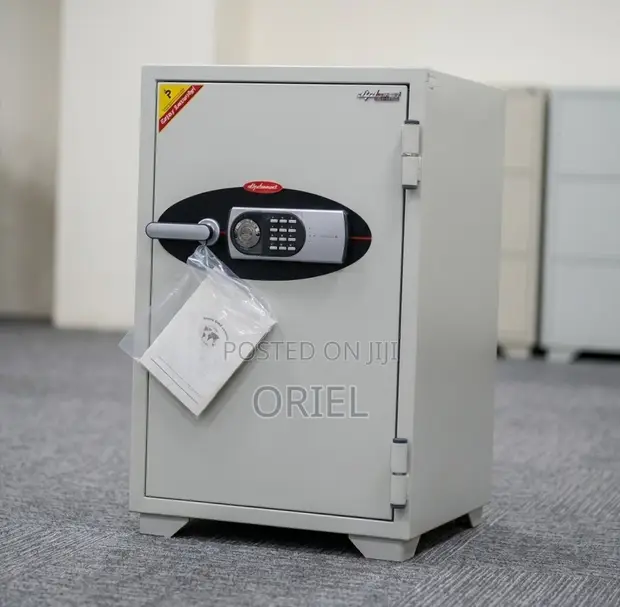 122KG Diplomat Office Safe - 1