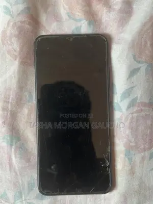 Xiaomi Redmi 9A 64GB Nyeusi (Skrini Imevunjika)
