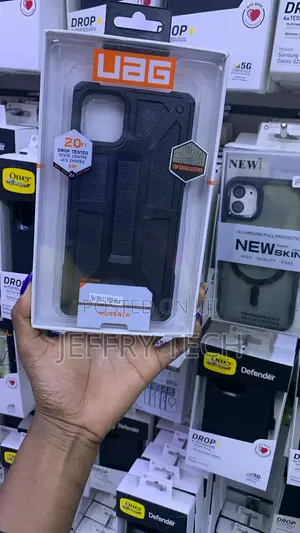 Urban Armor Gear Monarch Series Case kwa iPhone 11 Pro Max - Nyeusi