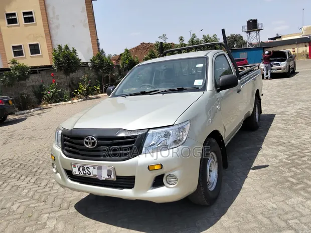 Toyota Hilux 2.5 D-4D 2008 Single Cabin Pickup - 1