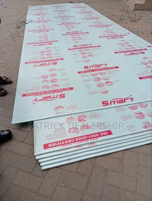 UV-Protected Polycarbonate Roofing Sheets