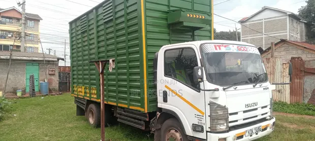 2022 Isuzu NQR White Commercial Truck - 1