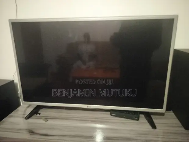 LG 32" Full HD LED TV - 1