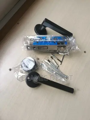 Door Lock with Handle - Brand New