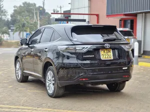 Toyota Harrier 2.0 4WD 2016 Nyeusi