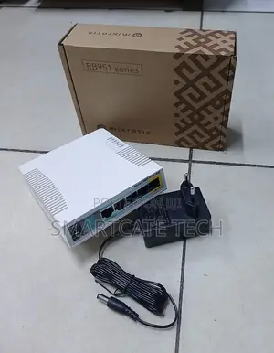MikroTik RB951Ui-2HnD WiFi Router