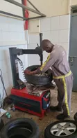 Sunshine STC-768 Heavy Duty Tyre Changer - 2