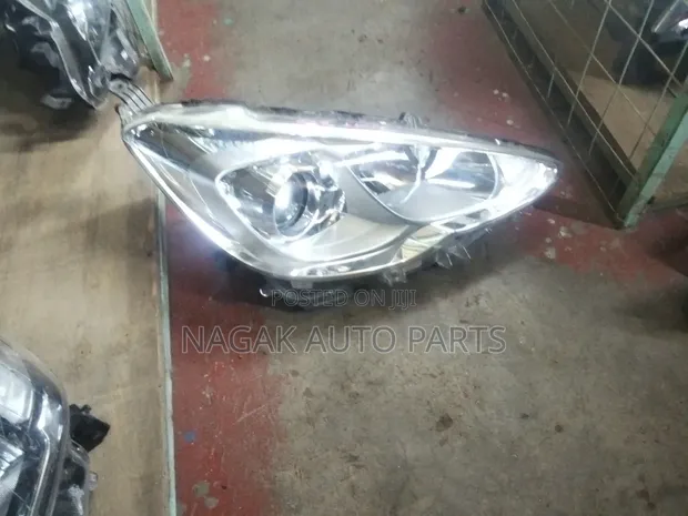 Toyota Aqua 2015 Headlight (Non-Xenon) - 1