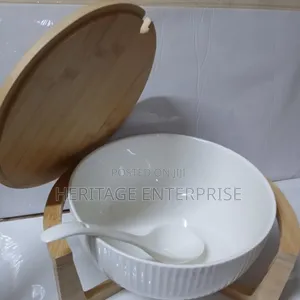 Ceramic Salad Bowl with Bamboo Lid and Stand