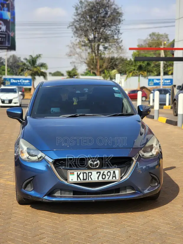 Mazda Demio 2017 Blue - 1