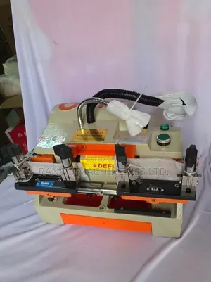 Heavy Duty Key Cutting Machine