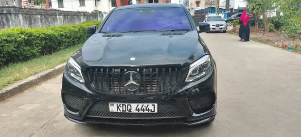 Mercedes-Benz GLC43 AMG 2017 Black - 1