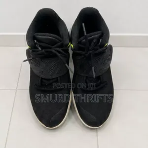 Nike Kyrie Flytrap 3 Basketball Shoes