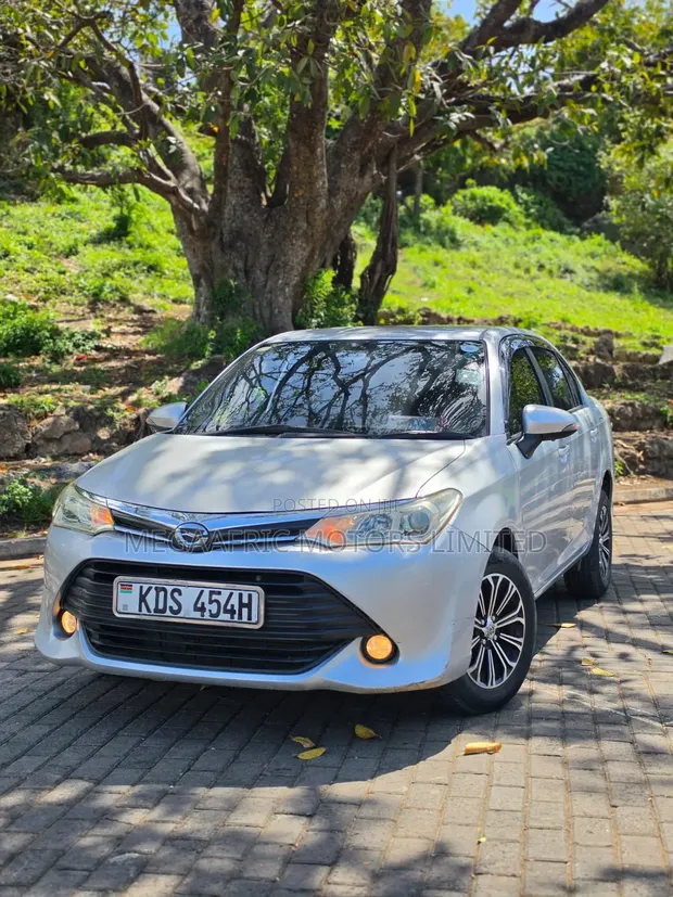 Toyota Axio 1.5 X 2WD 2017 White - 1