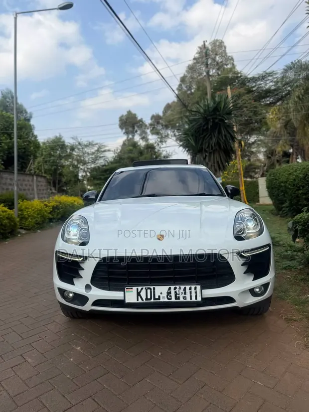Porsche Cayenne 2015 White - 1
