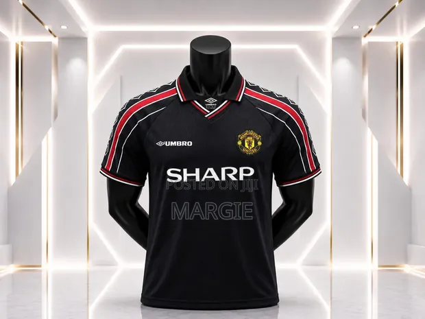 Black Sharp Manchester United Old School Jersey - 1
