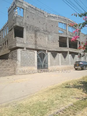 Kitalu cha 100x100 Kinauzwa Karibu na Naivas, Rongai