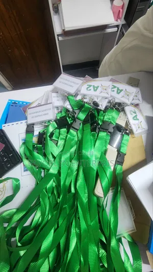 Lanyards na Vihifadhi Vilivyobinafsishwa