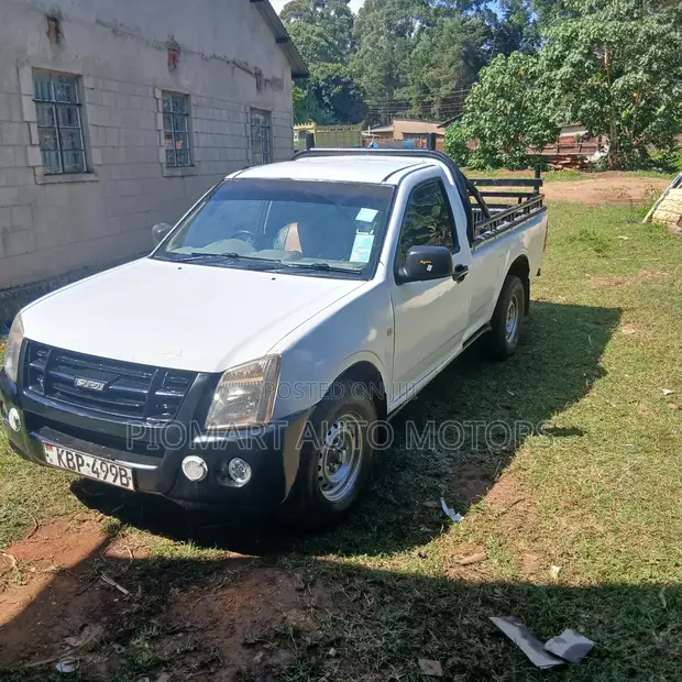 Isuzu KB 2007 White - 1