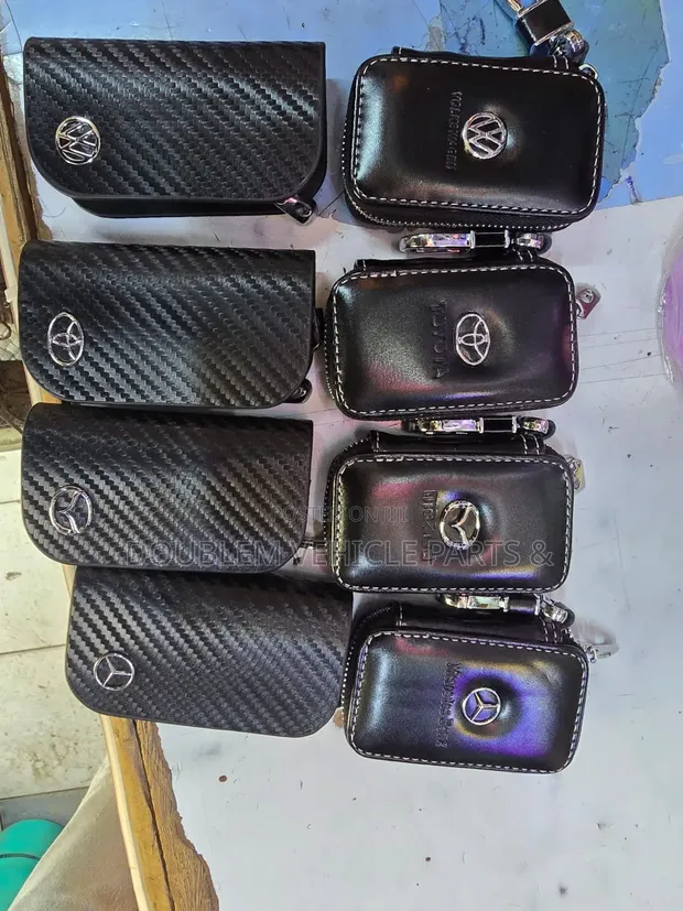 Leather Pocket Car Key Holder Pouch Bag with Hook - All Cars - 1