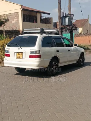 Toyota Corolla L-Touring 2000