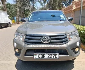 Toyota Hilux Revo Single Cab 2.8 Diesel RWD 2018 Gray