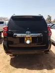 Toyota Land Cruiser Prado 2009 Nyeusi - 3