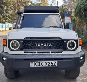 Toyota Land Cruiser Hardtop 2012