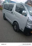 Toyota HiAce 2010 Nyeupe - 4