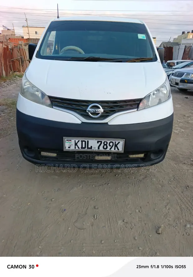 Nissan NV200 2016 Van ya Mizigo - 1
