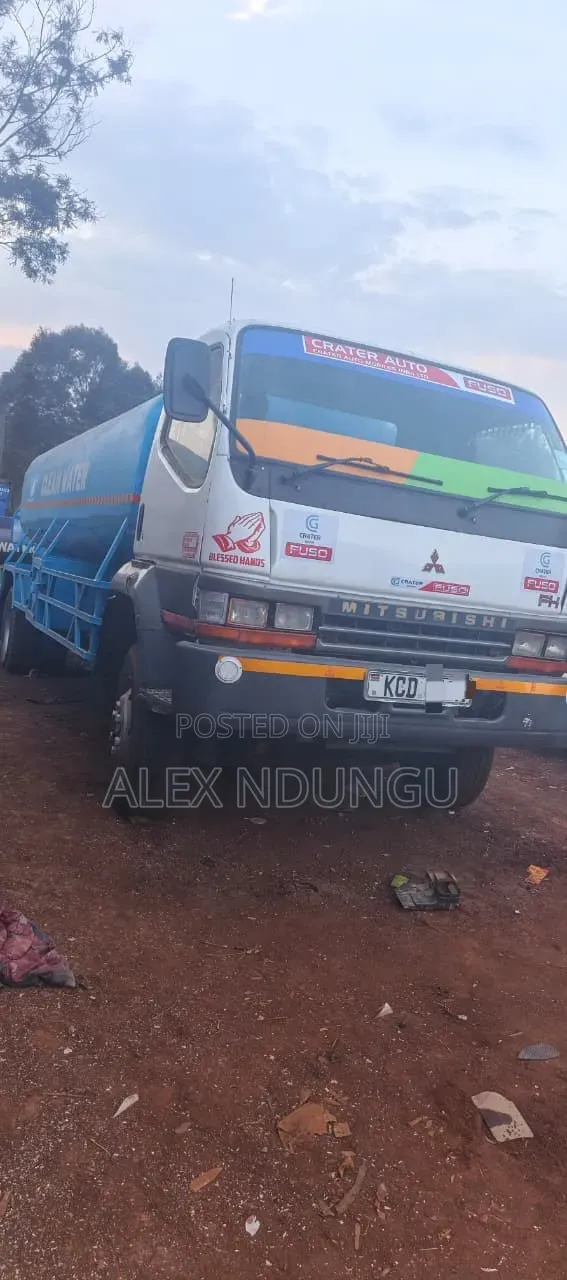 Mitsubishi FH 2014 Nyeupe Water Bowser - 1