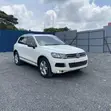 Volkswagen Touareg 2012 White - 4
