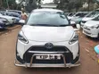 Toyota Sienta 2017 White - 5