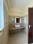 3 Bedroom All En-Suite Apartment in Tudor with Pool - 5