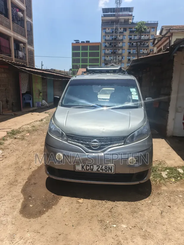 Nissan NV200 2011 Grey - 1