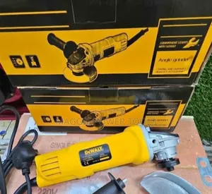 DeWalt 4" Angle Grinder Nzito Mpya