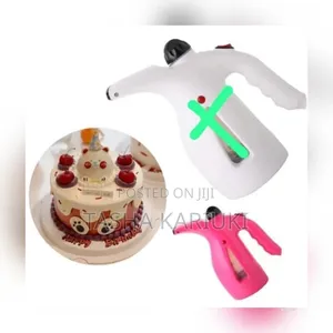 Steamer ya Fondant ya Keki