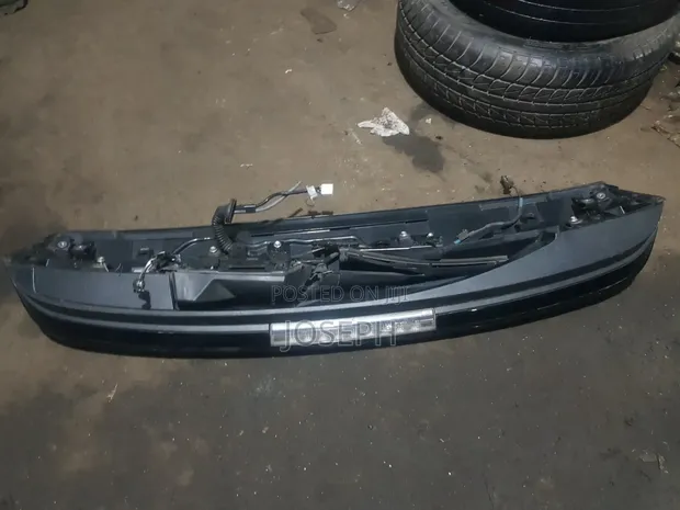 Toyota Prado J150/160/165 Boot/Tailgate Spoiler - 1