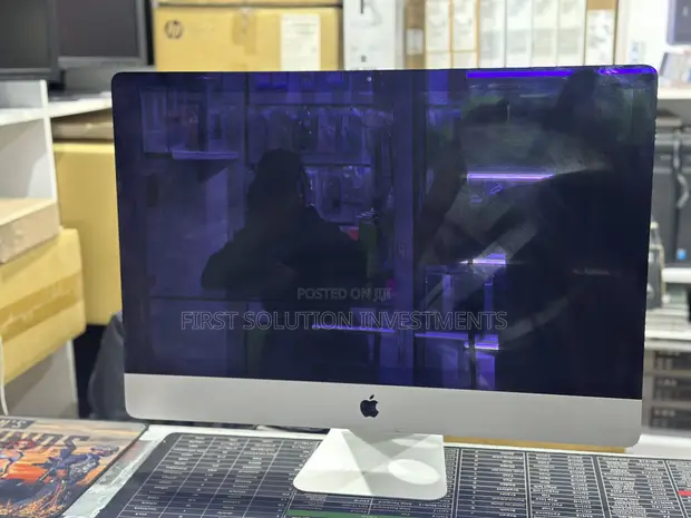 Apple iMac 27-inch 5K Retina Core i9 16GB RAM 256GB SSD - 1