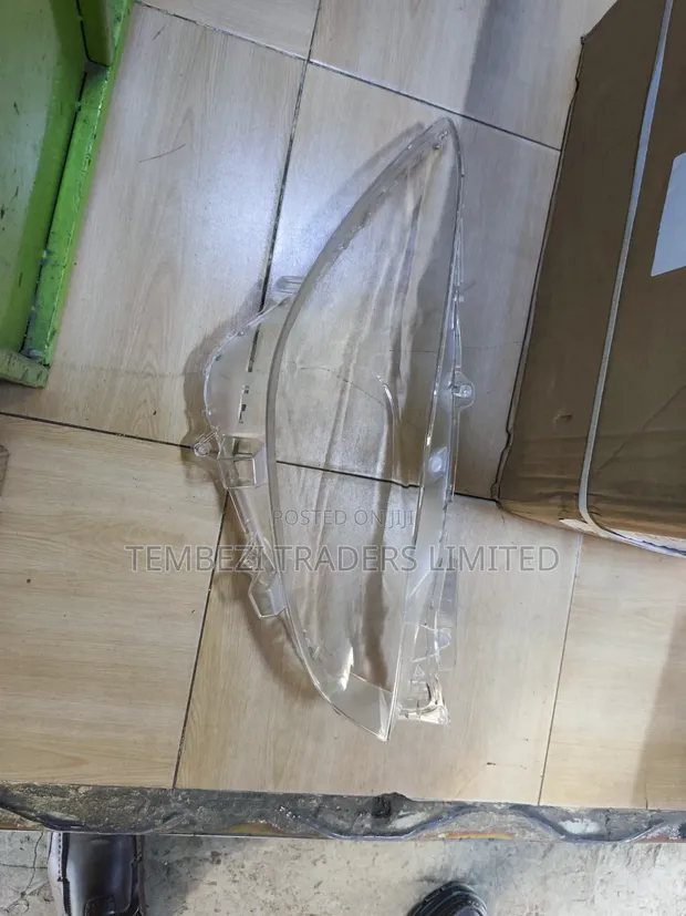 Mazda Axela Front Headlight Lens - Clear Replacement - 1