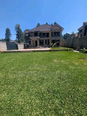 5-Bedroom Villa for Sale in Kerarapon Rise