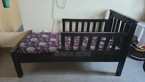 Kitanda cha Watoto na Godoro - Acme Toddler Bed