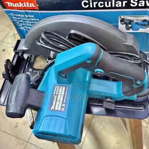 Makita 9 Inch Heavy Duty Circular Saw - 1