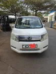 Honda Stepwgn 2012 Nyeupe - 2