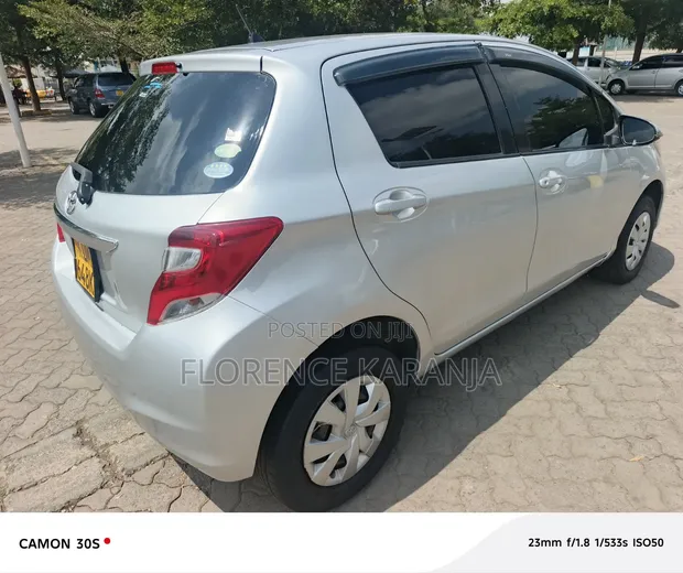 Toyota Vitz 2016 Silver - 1