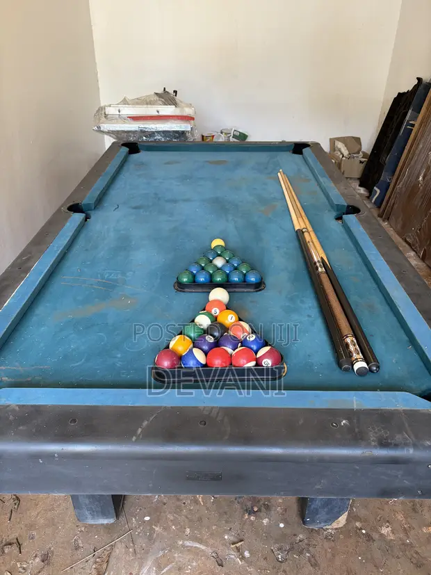 Pool Table ya British 7ft na Vifaa - 1